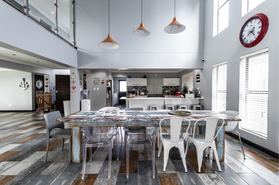 4 Bedroom Property for Sale in Calypso Beach Western Cape